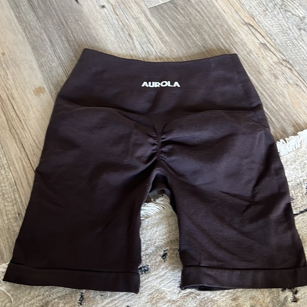 Brown seamless shorts